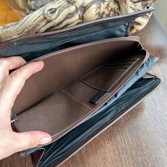 Vintage Levenger large brown leather wallet clutch w/ buckle made in Taiwan - Picture 12 of 16